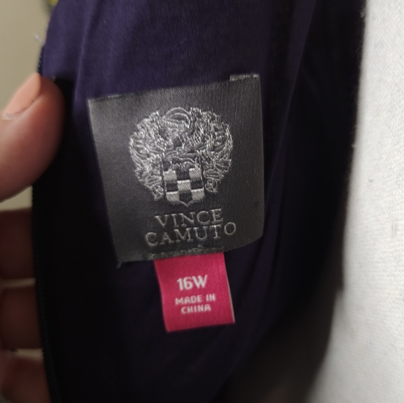 HP!! Vince Camuto Printed Linen Mix V-Neck Midi Dress - Picture 8 of 9